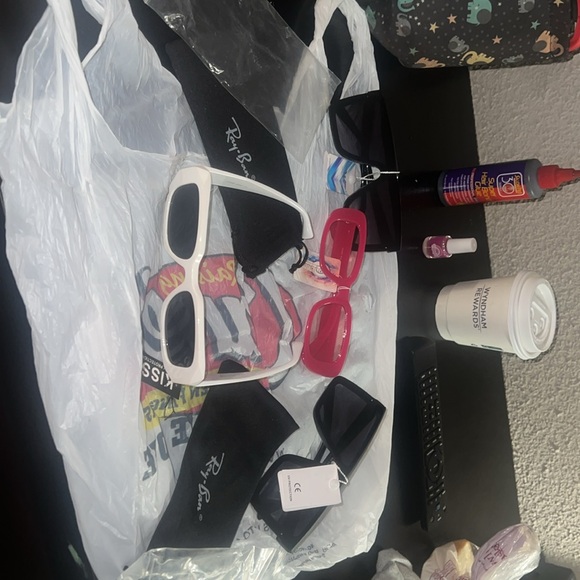 Sun glasses bundle - Picture 3 of 11